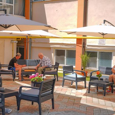 Hotel Turist Pucioasa Eksteriør bilde