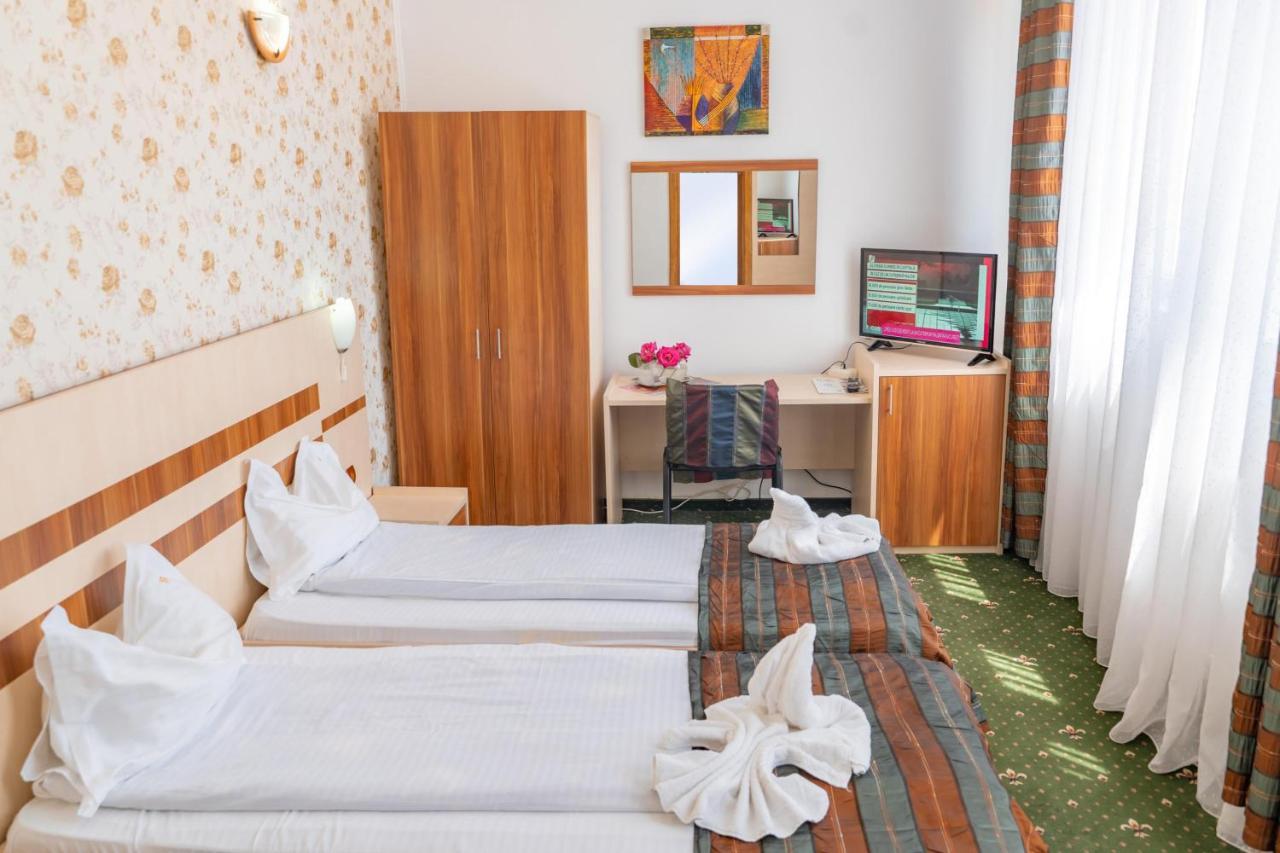 Hotel Turist Pucioasa Eksteriør bilde