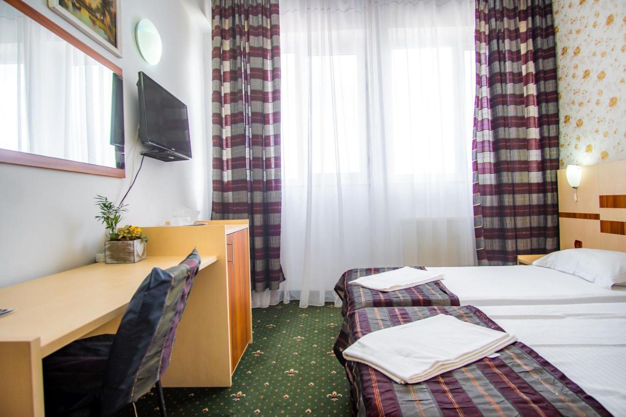 Hotel Turist Pucioasa Eksteriør bilde