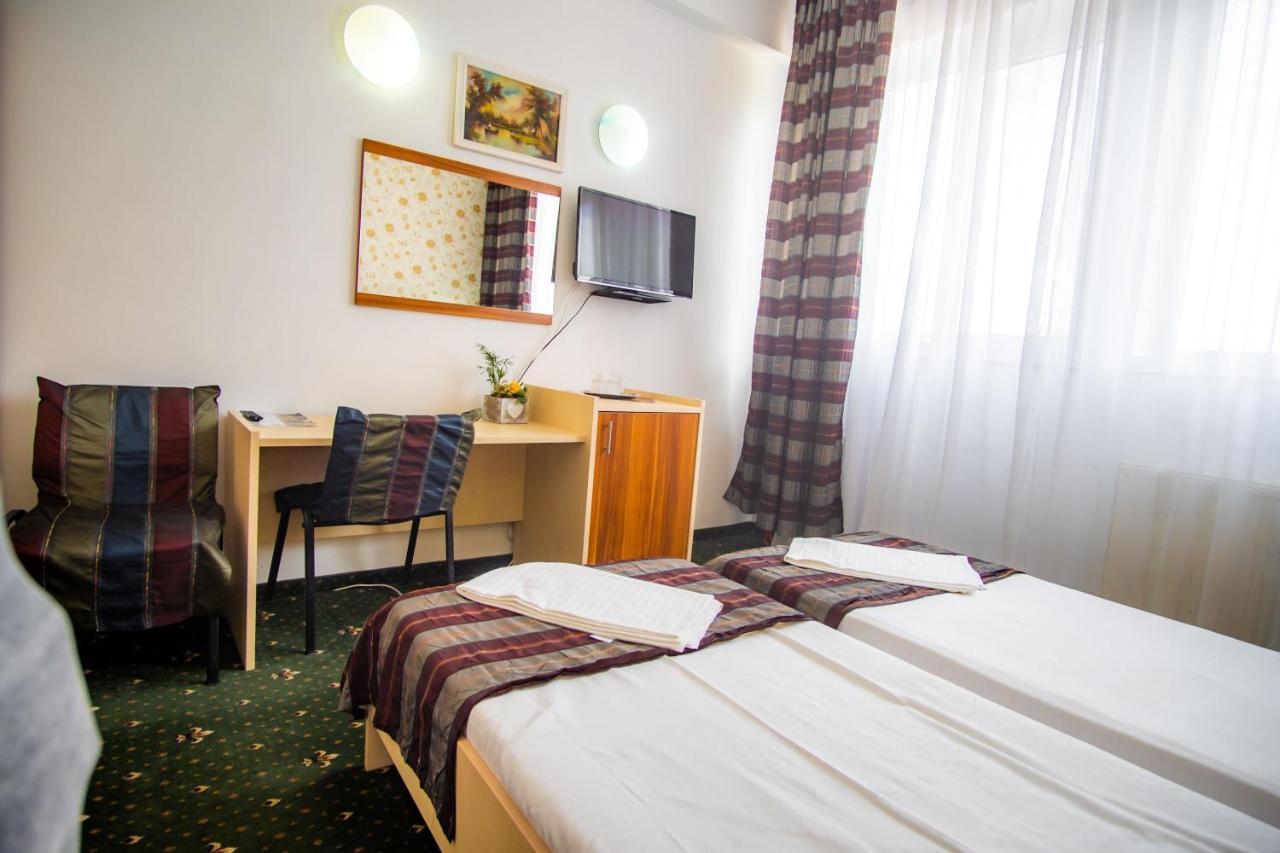 Hotel Turist Pucioasa Eksteriør bilde
