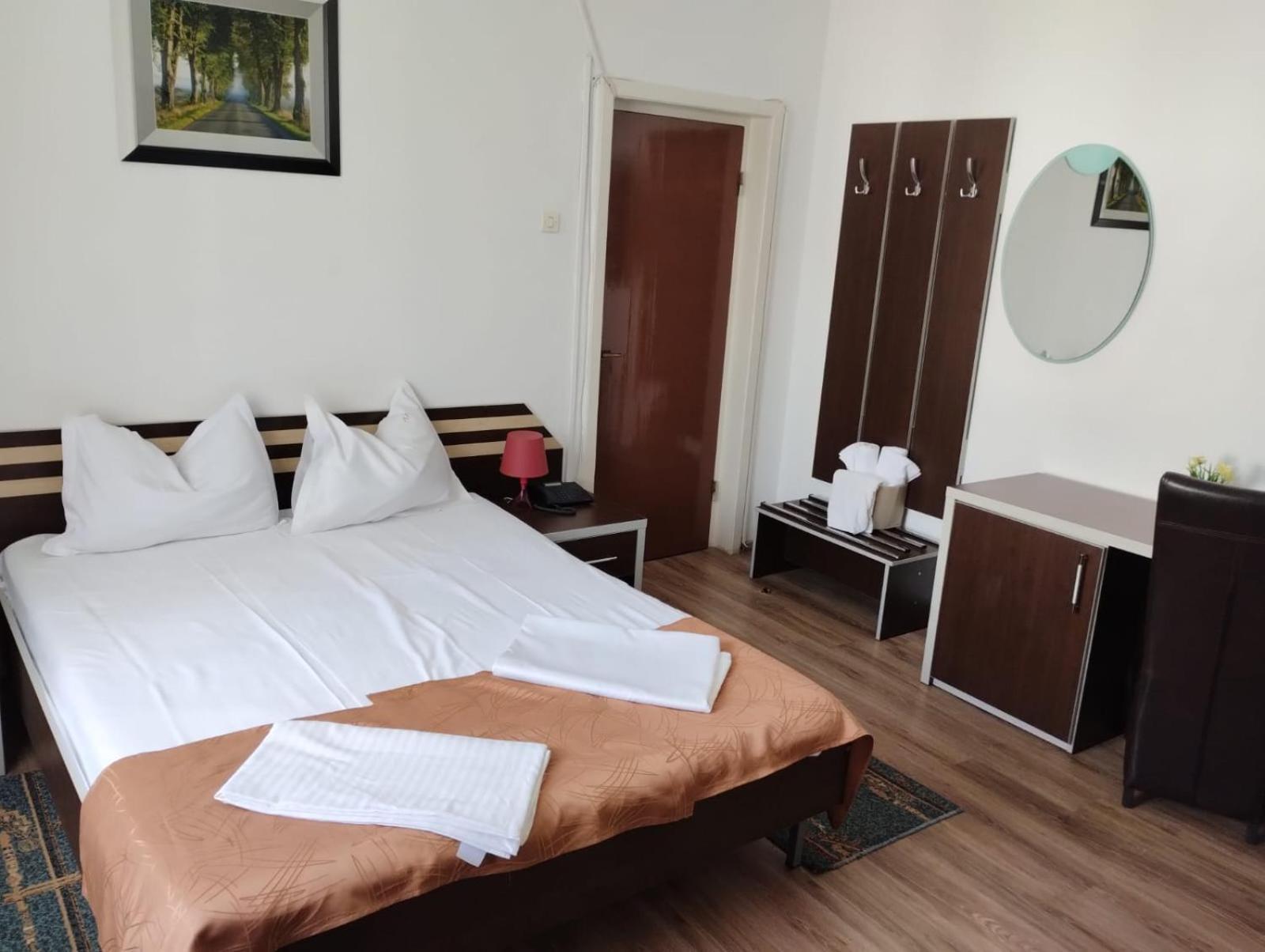 Hotel Turist Pucioasa Eksteriør bilde