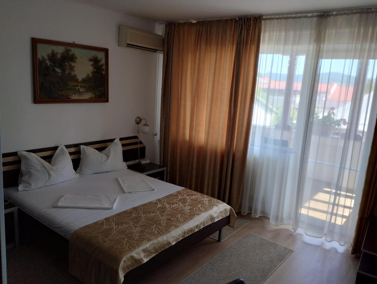 Hotel Turist Pucioasa Eksteriør bilde